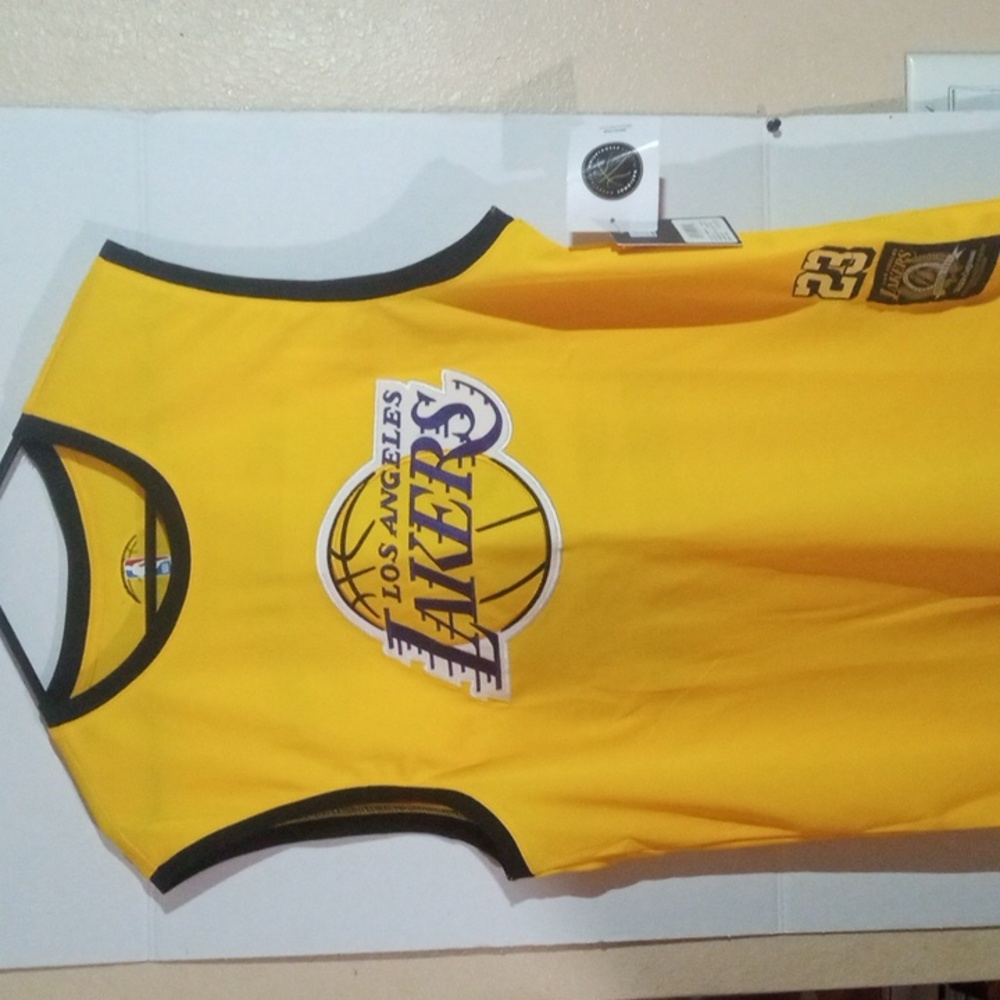 LeBron James basketball jersey size large color yellow